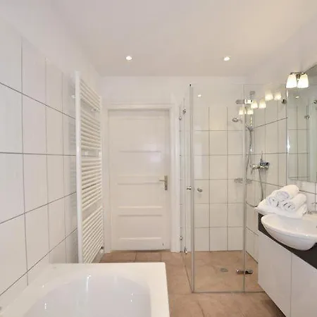 Dr-ross-str-14-schulzes-hues-eg Διαμέρισμα